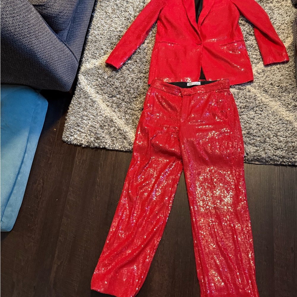 Zara Bloggers favorite full red sequin suit -see size - Picture 5 of 10